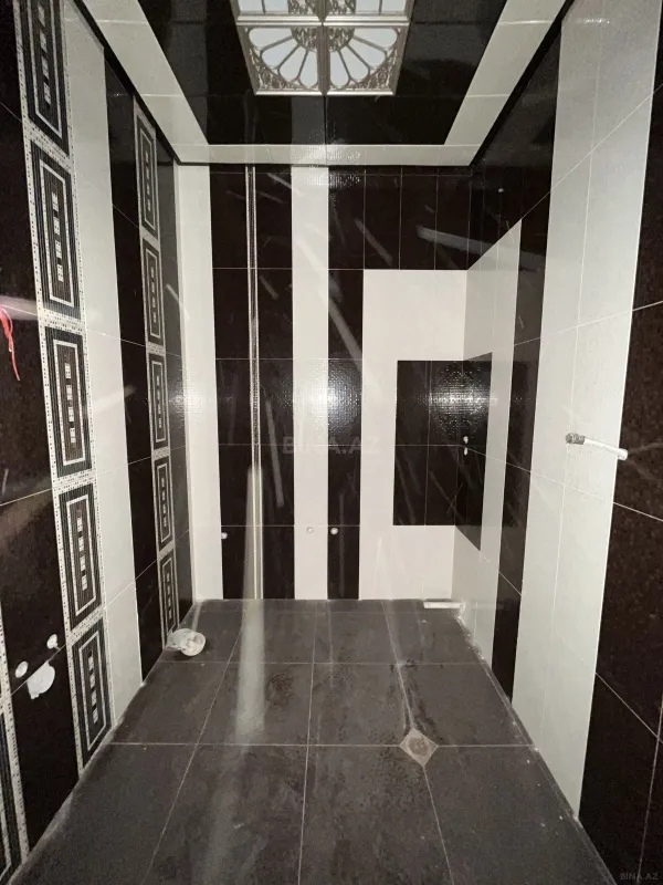 Satılır 4 otaqlı mənzil 237 m²