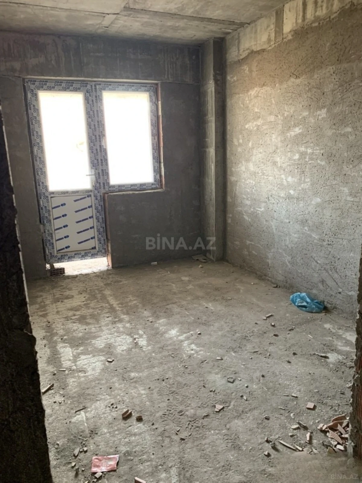 Satılır 2 otaqlı mənzil 107 m²