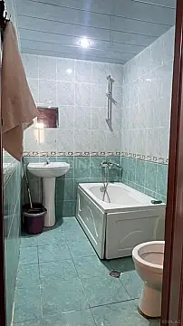 Kirayə verilir 2 otaqlı mənzil 66 m²