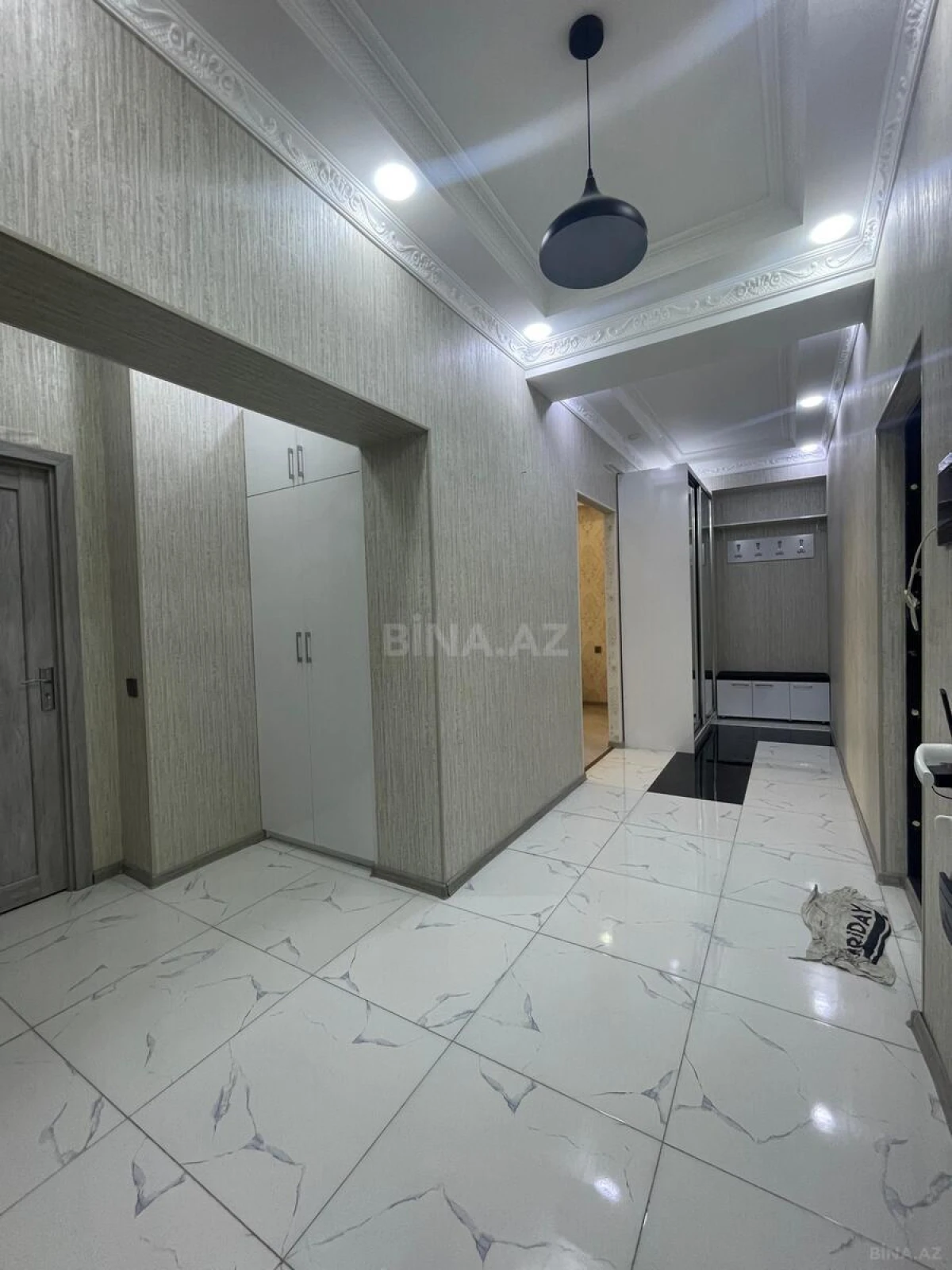 Satılır 2 otaqlı mənzil 75 m²