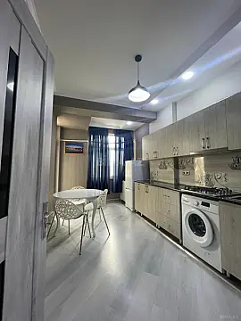 Satılır 2 otaqlı mənzil 75 m²
