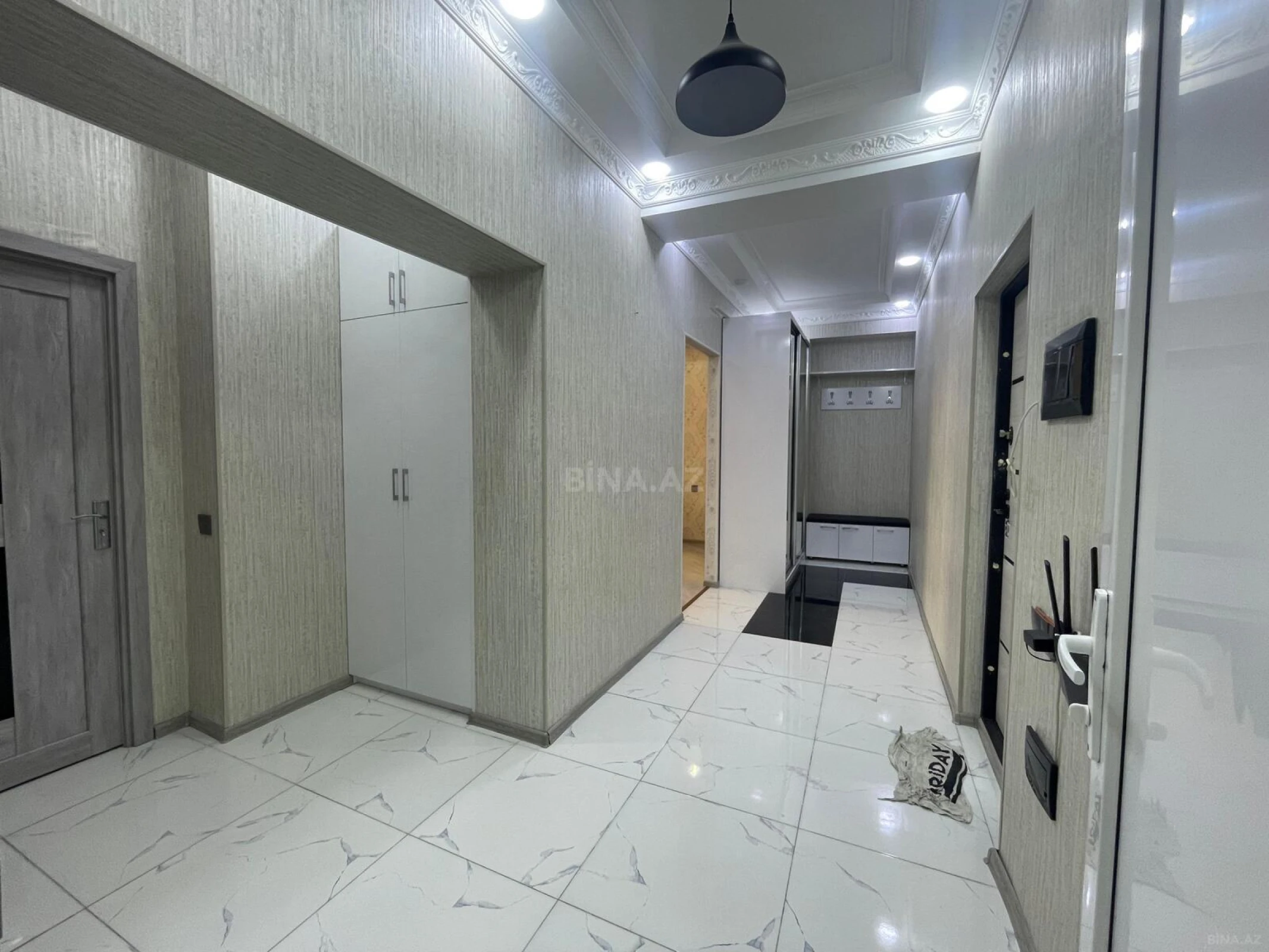 Satılır 2 otaqlı mənzil 75 m²