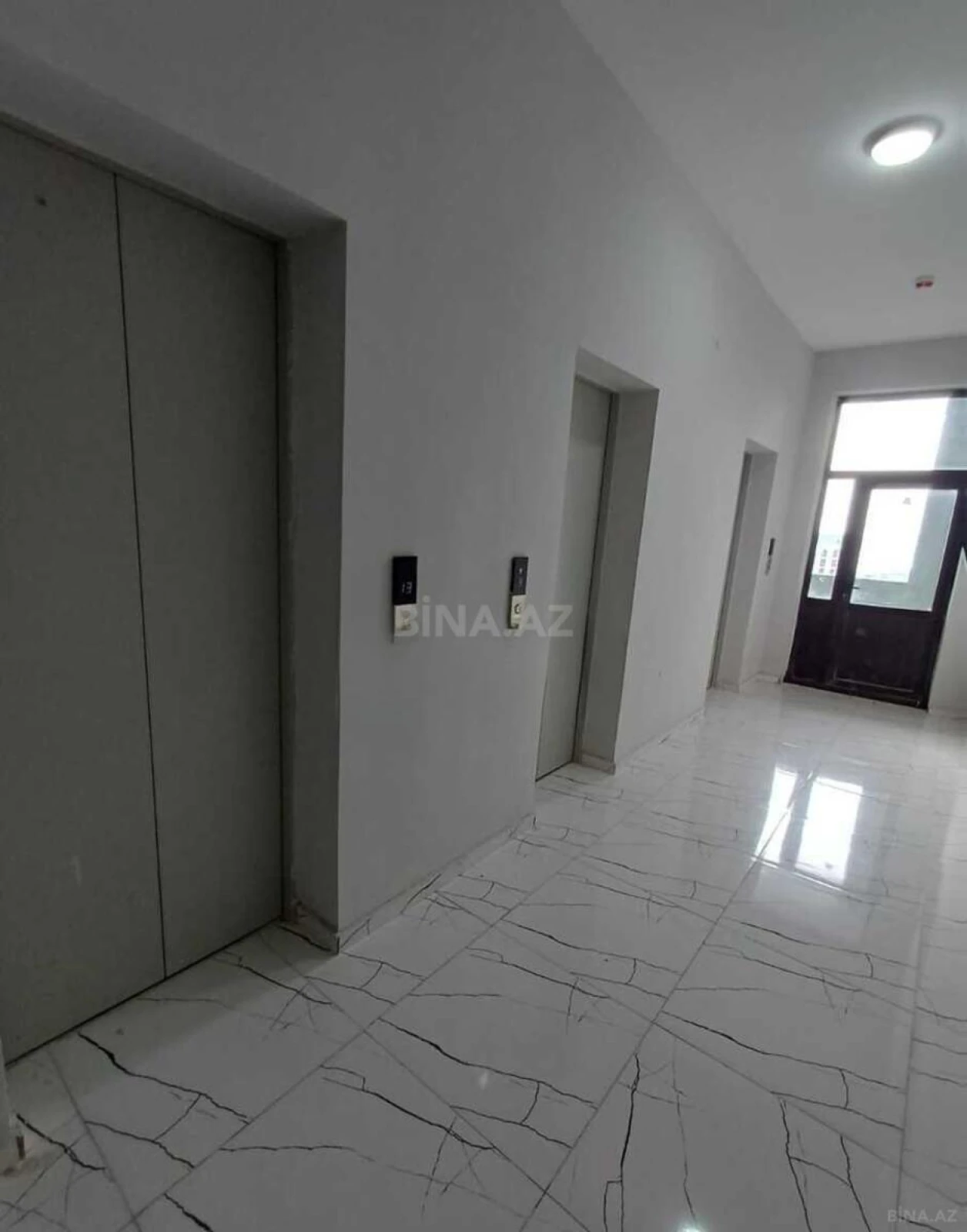 Satılır 3 otaqlı mənzil 110 m²