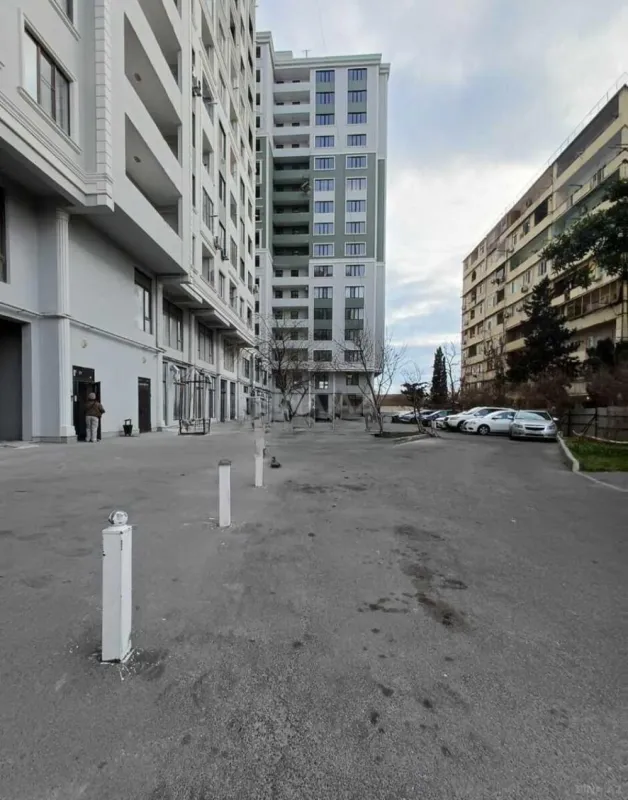 Satılır 3 otaqlı mənzil 110 m²