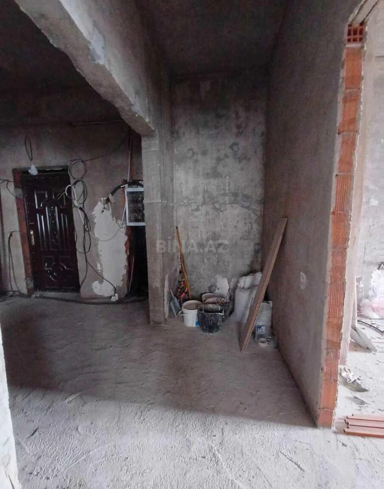 Satılır 3 otaqlı mənzil 110 m²