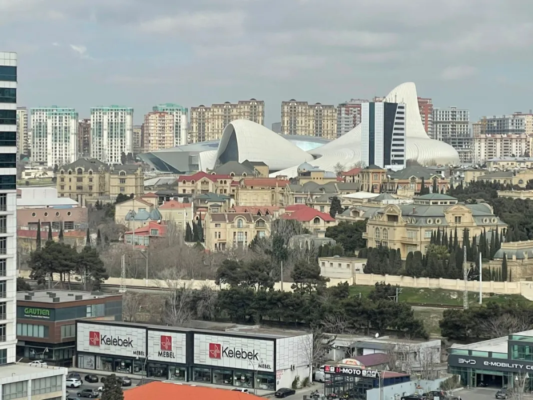 Satılır 2 otaqlı mənzil 65 m²