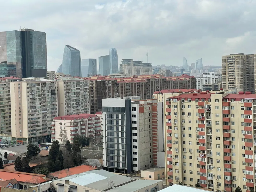 Satılır 2 otaqlı mənzil 65 m²