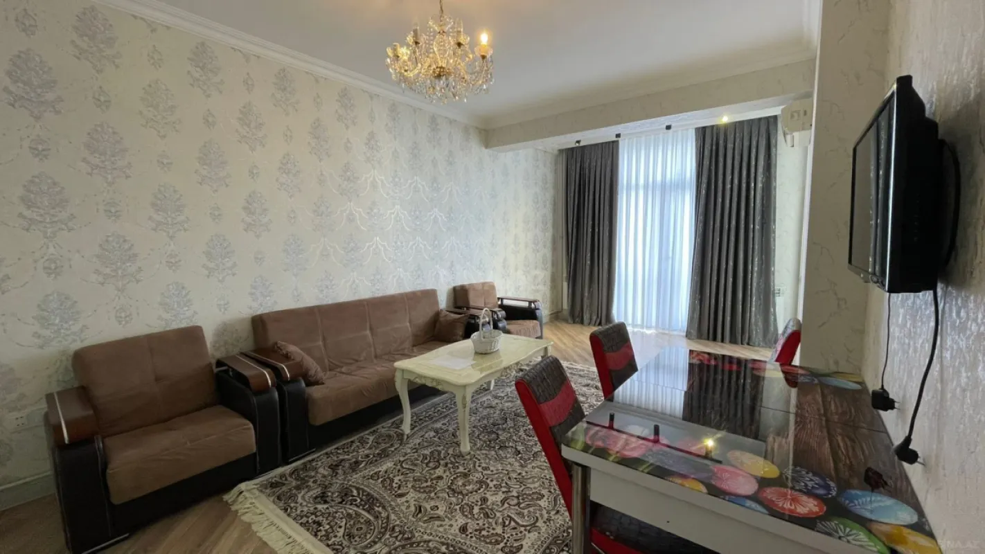 Satılır 2 otaqlı mənzil 65 m²