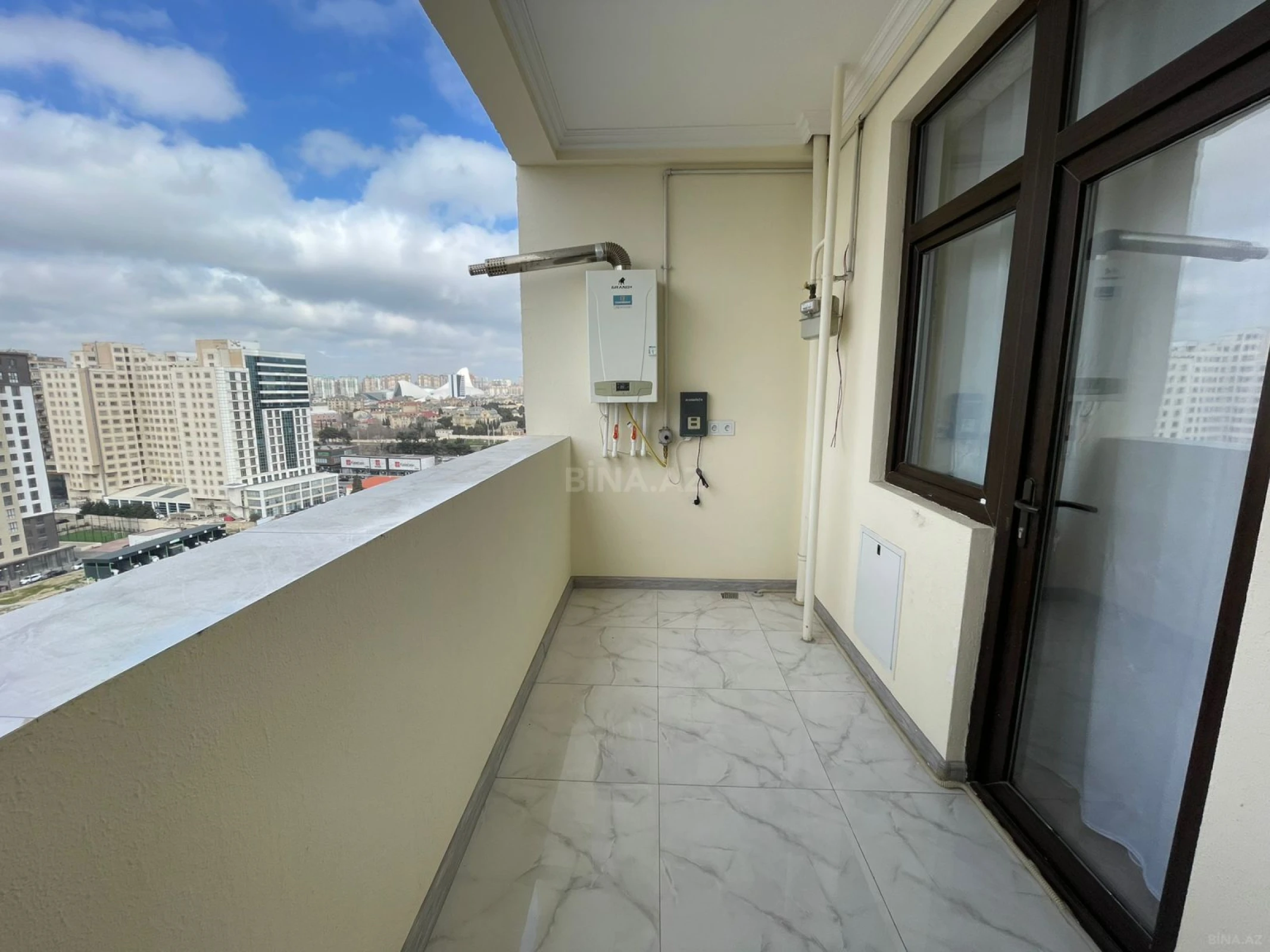 Satılır 2 otaqlı mənzil 65 m²