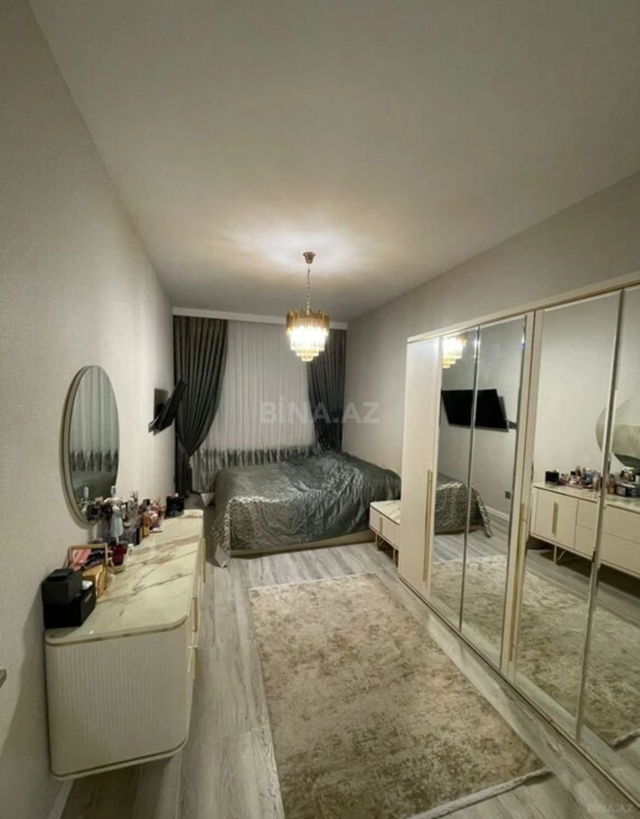 Satılır 2 otaqlı mənzil 78 m²