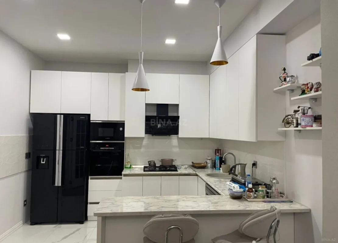 Satılır 2 otaqlı mənzil 78 m²