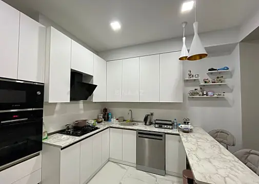 Satılır 2 otaqlı mənzil 78 m²