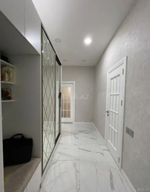 Satılır 2 otaqlı mənzil 78 m²