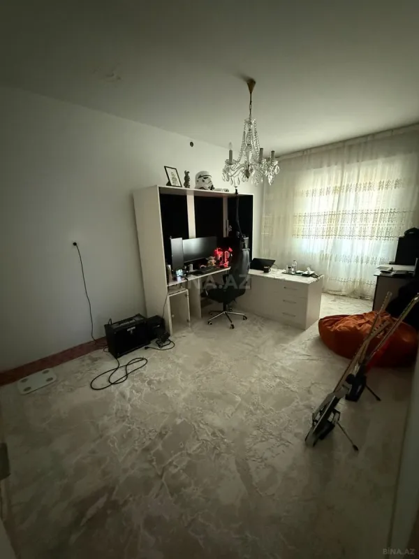 Satılır 4 otaqlı mənzil 100 m²