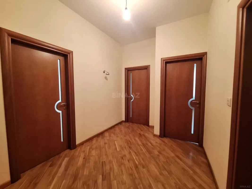 Kirayə verilir 4 otaqlı mənzil 200 m²