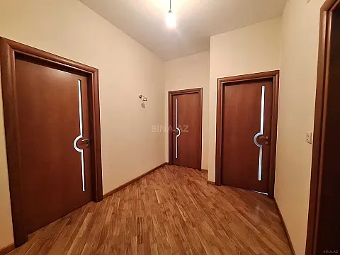 Kirayə verilir 4 otaqlı mənzil 200 m²
