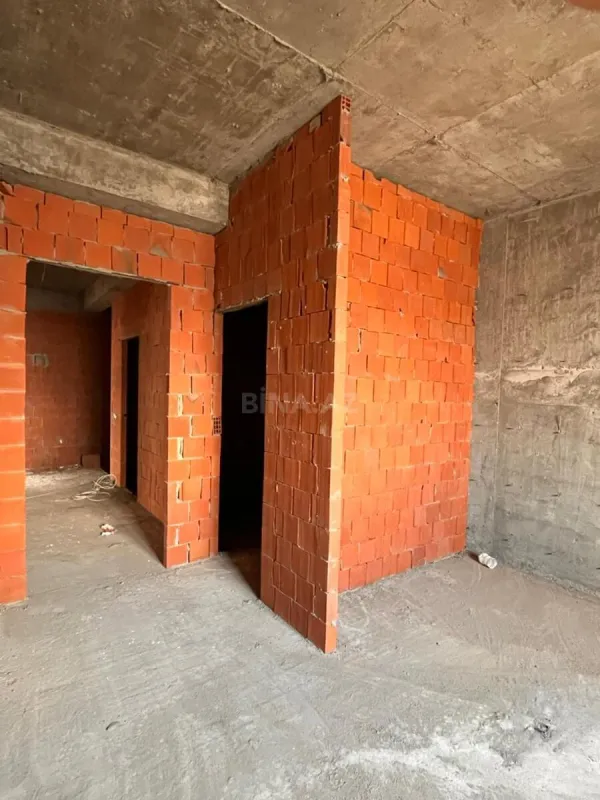 Satılır 3 otaqlı mənzil 157 m²