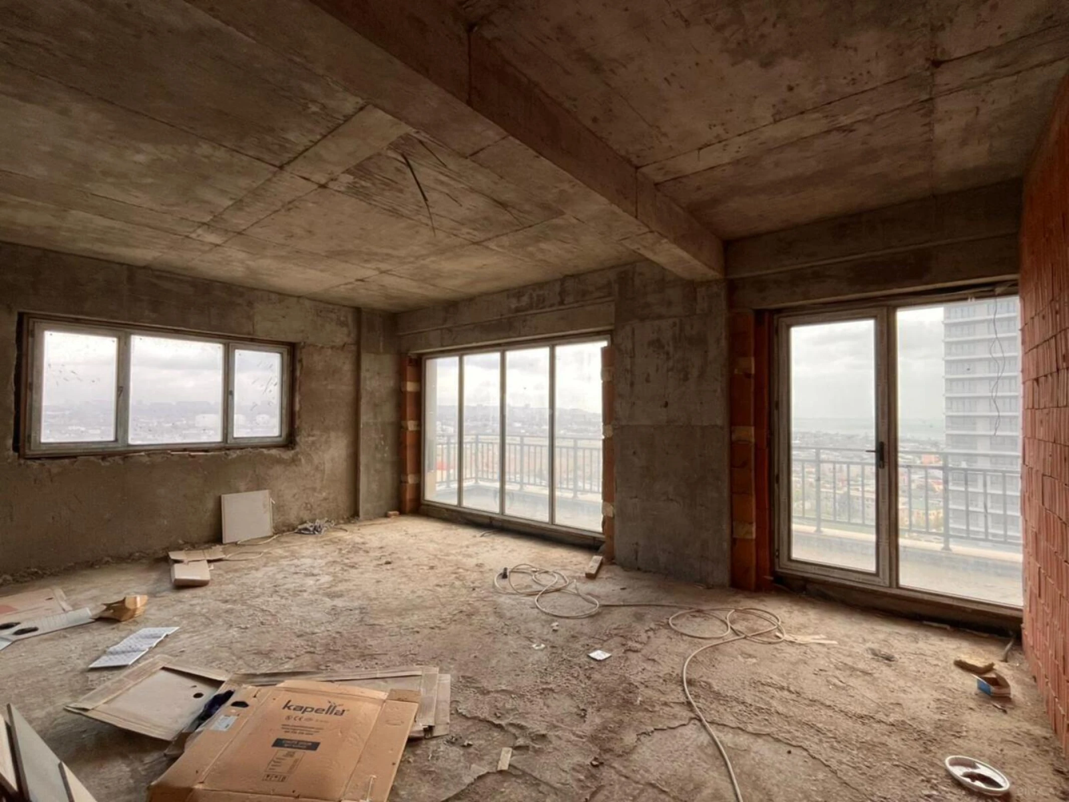 Satılır 3 otaqlı mənzil 157 m²