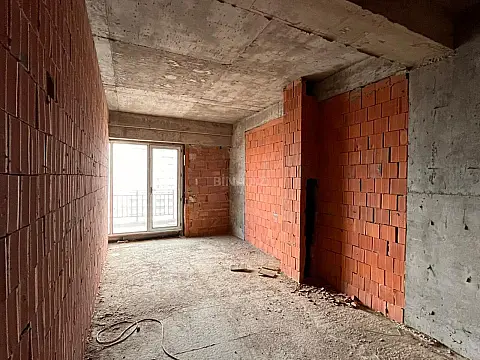 Satılır 3 otaqlı mənzil 157 m²