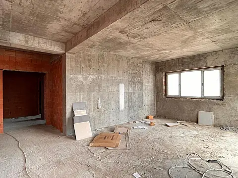 Satılır 3 otaqlı mənzil 157 m²