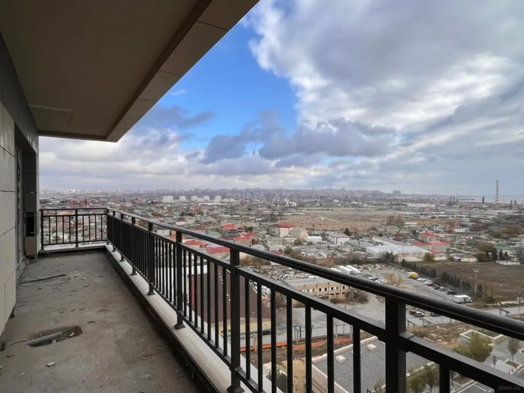 Satılır 3 otaqlı mənzil 157 m²