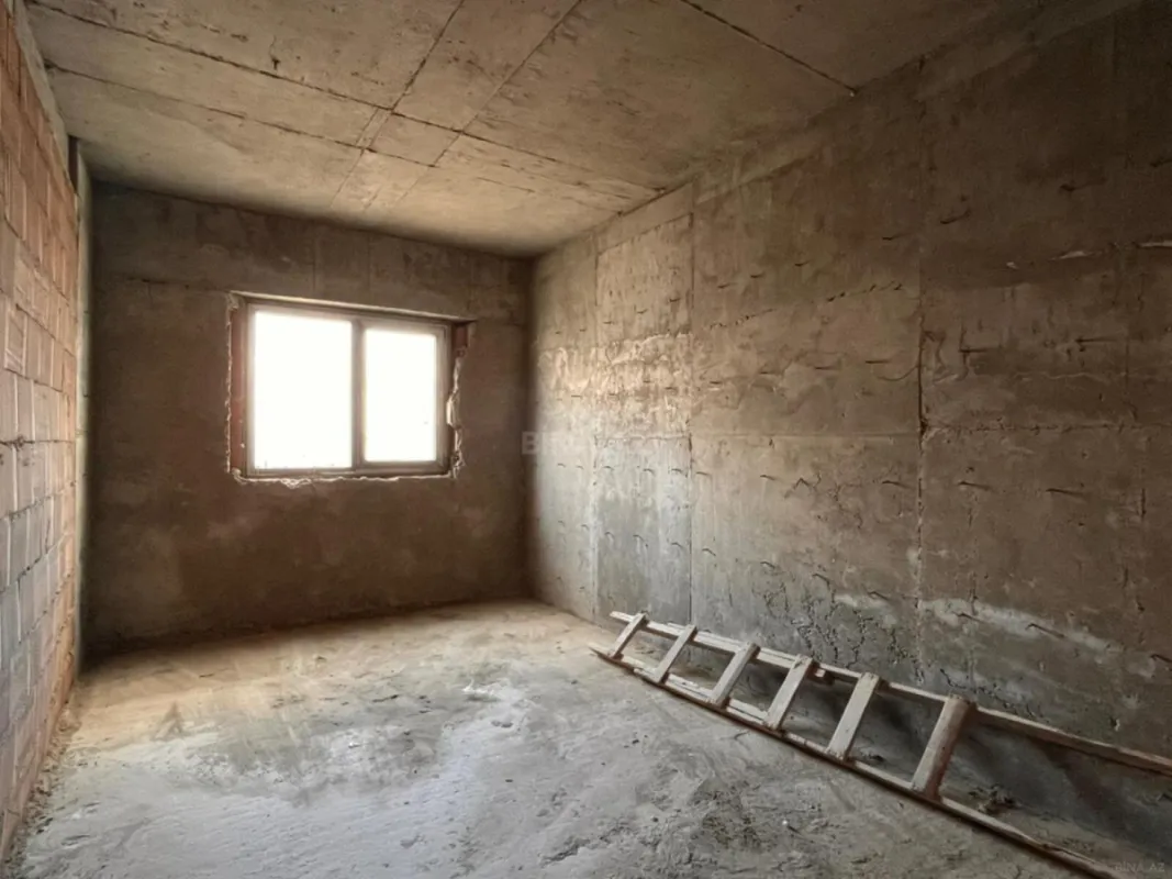 Satılır 3 otaqlı mənzil 157 m²