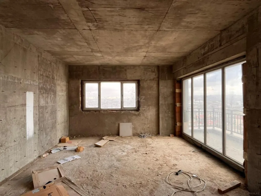 Satılır 3 otaqlı mənzil 157 m²