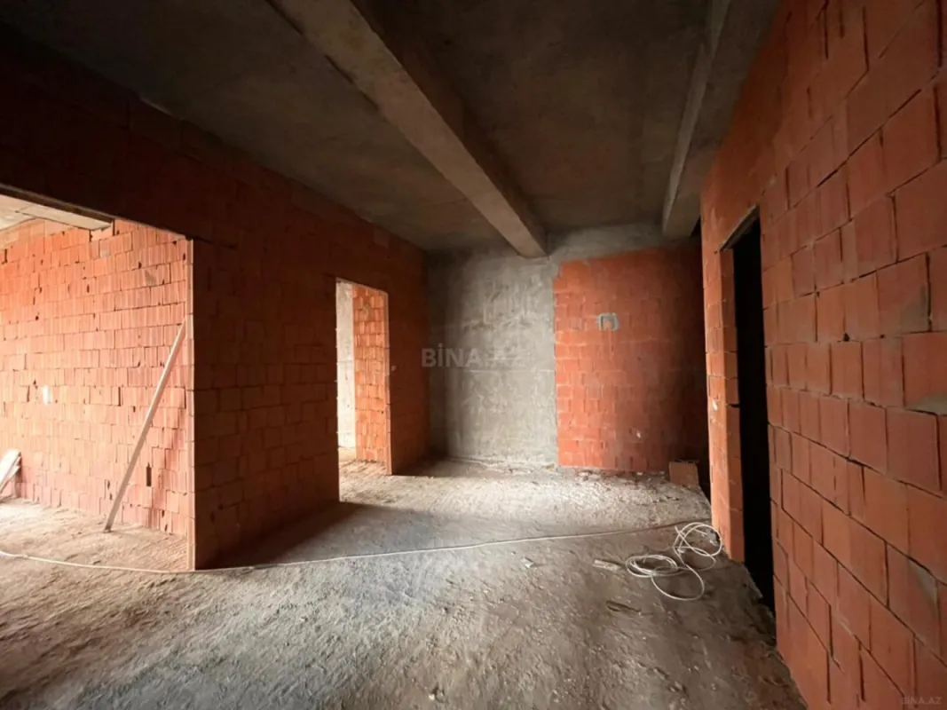 Satılır 3 otaqlı mənzil 157 m²