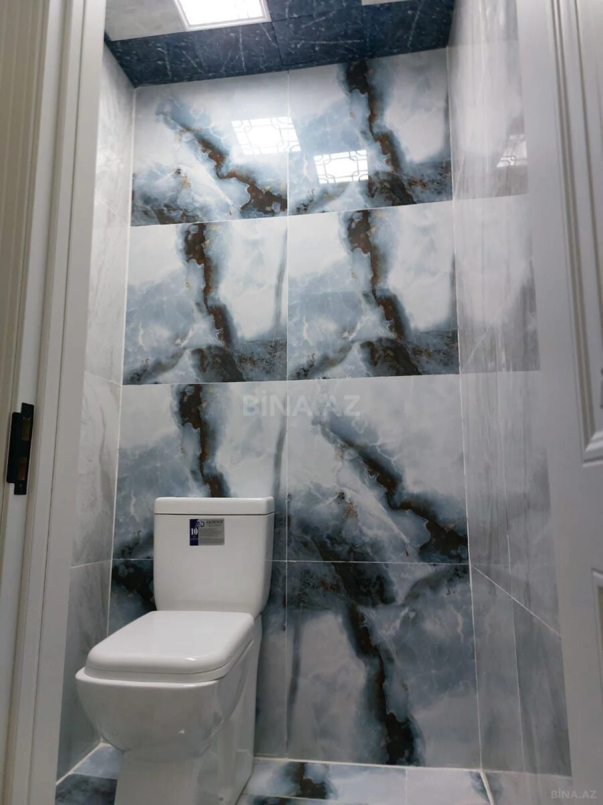 Satılır 2 otaqlı mənzil 63 m²