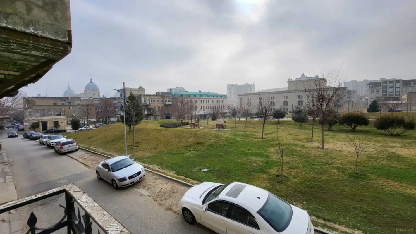 Kirayə verilir obyekt 220 m²