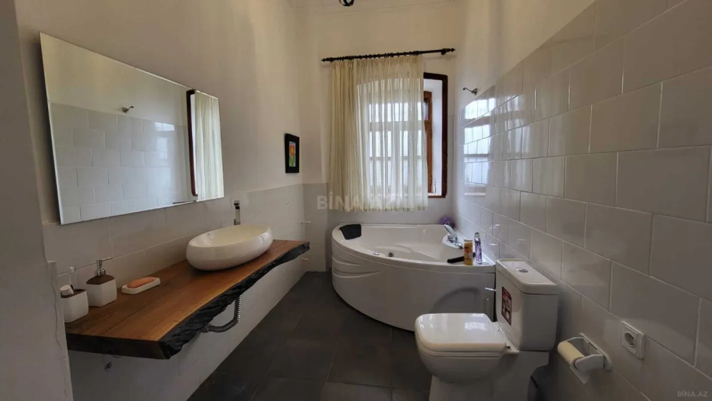 Kirayə verilir obyekt 220 m²