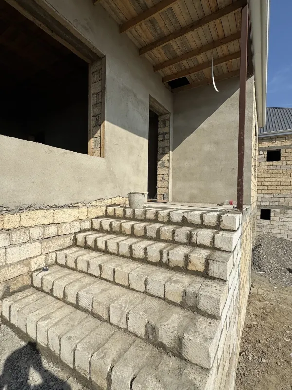 Satılır 4 otaqlı həyət evi 170 m²