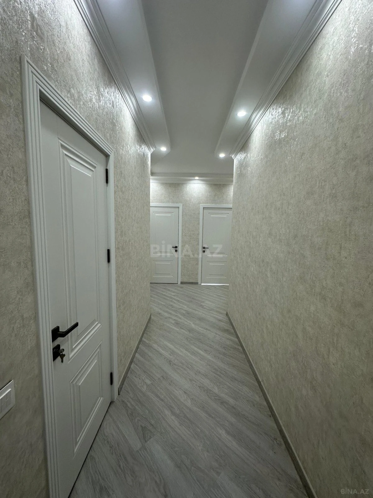 Satılır 3 otaqlı mənzil 79.5 m²