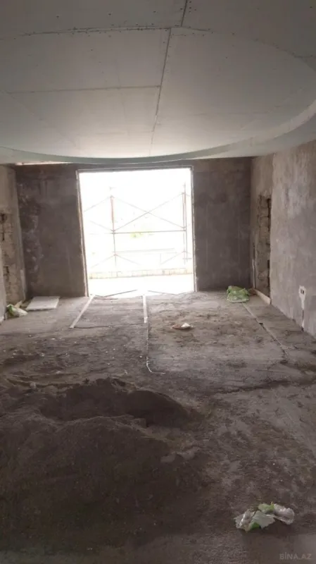 Satılır 6 otaqlı həyət evi 300 m²