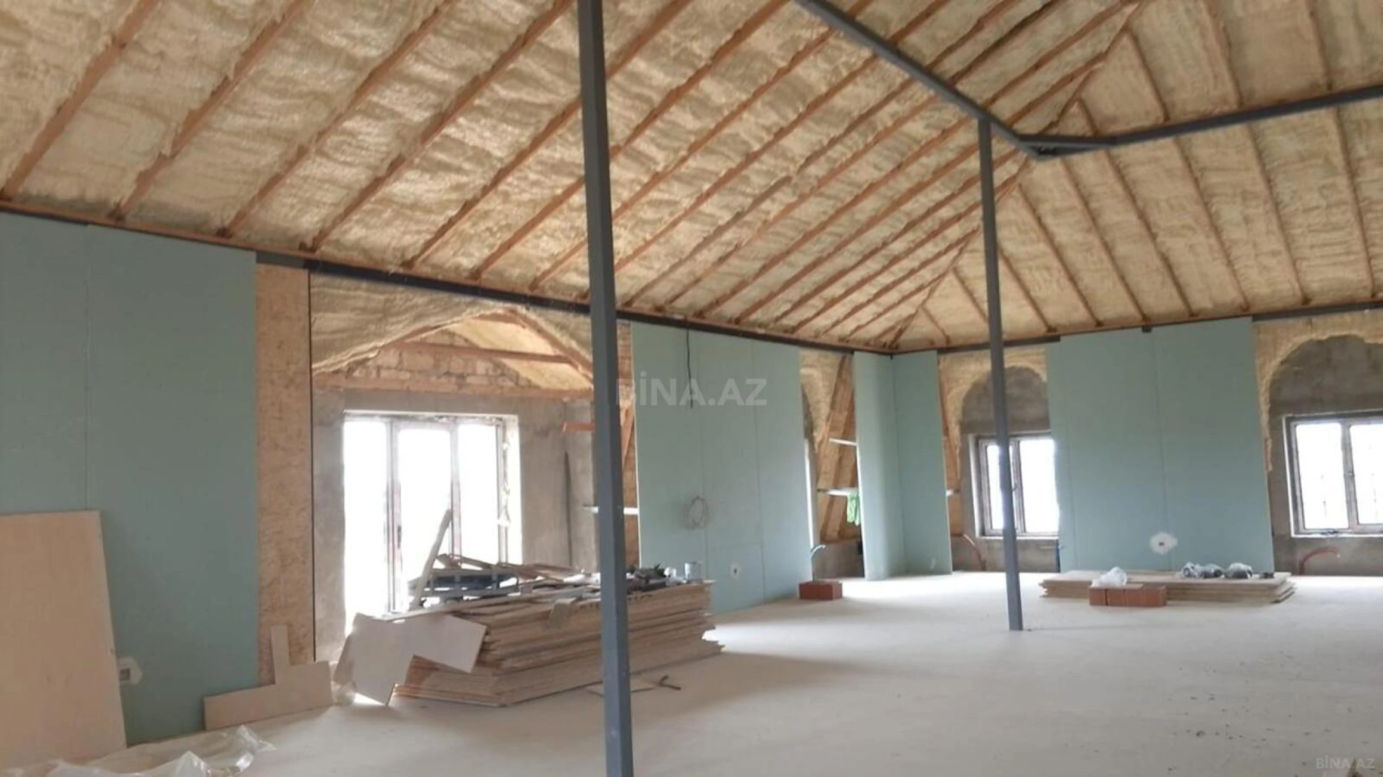 Satılır 6 otaqlı həyət evi 300 m²