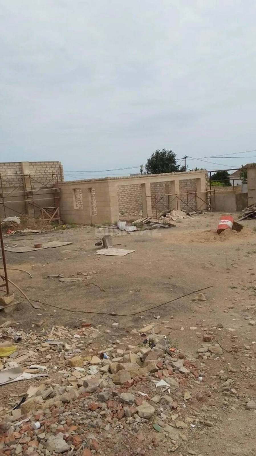 Satılır 6 otaqlı həyət evi 300 m²