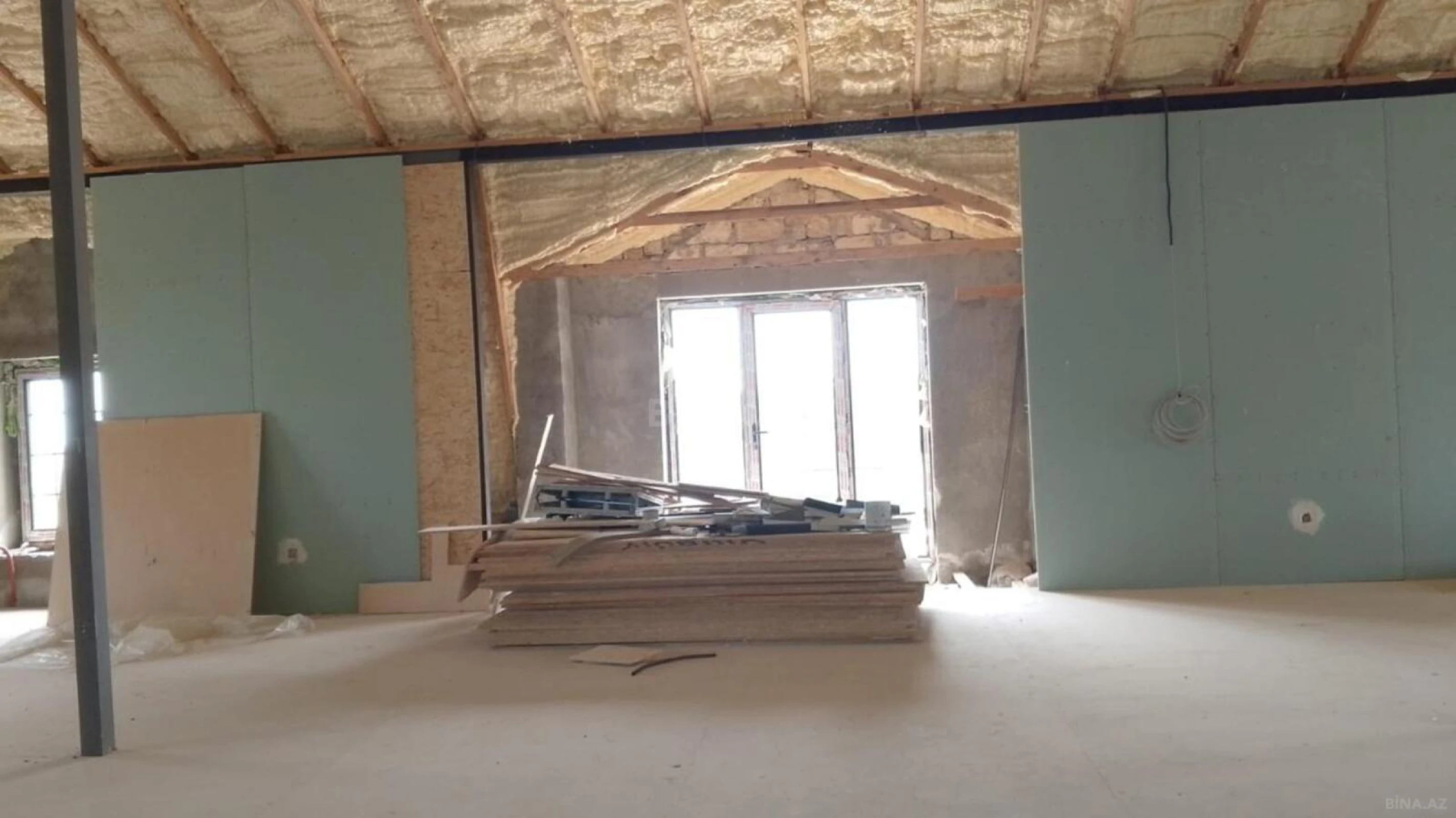 Satılır 6 otaqlı həyət evi 300 m²