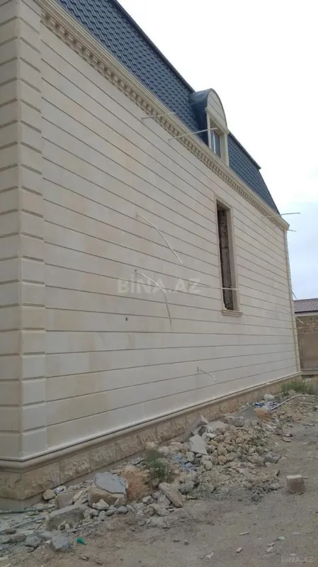 Satılır 6 otaqlı həyət evi 300 m²