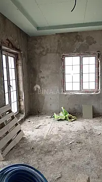 Satılır 6 otaqlı həyət evi 300 m²