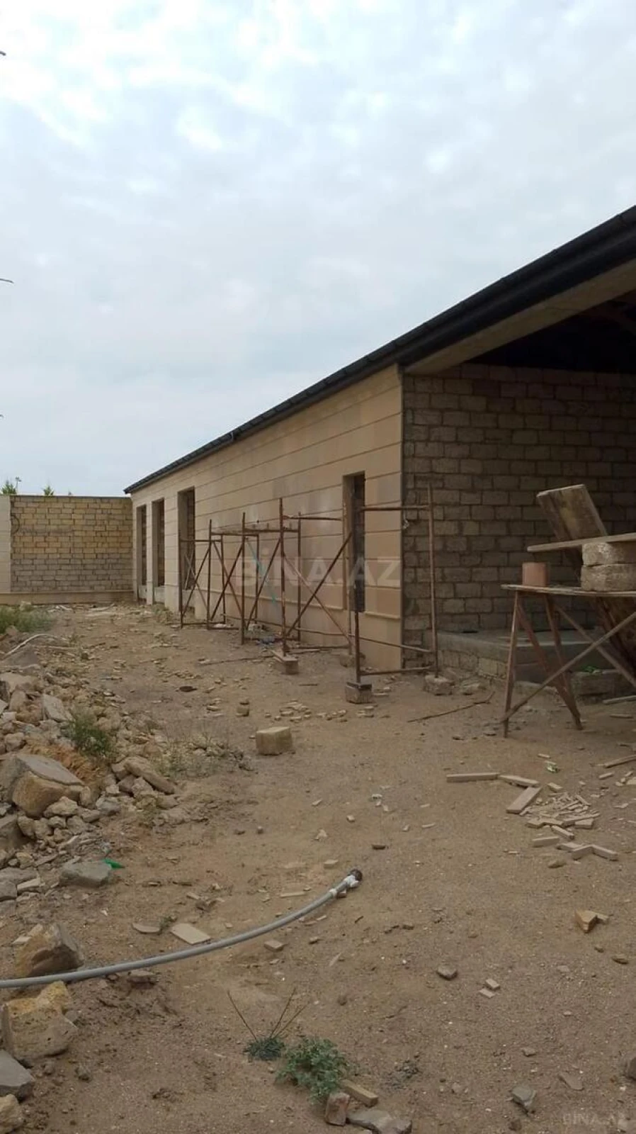 Satılır 6 otaqlı həyət evi 300 m²