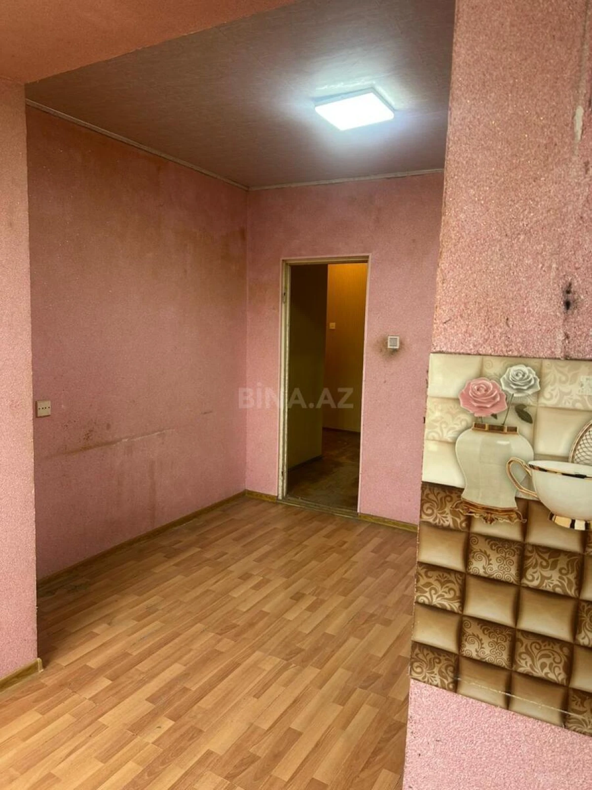 Satılır 4 otaqlı mənzil 130 m²