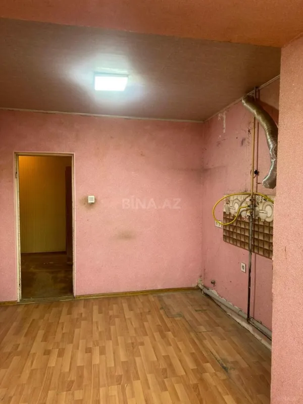 Satılır 4 otaqlı mənzil 130 m²