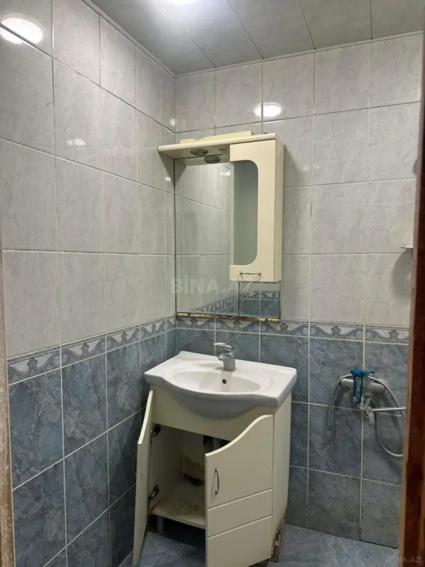 Satılır 4 otaqlı mənzil 130 m²