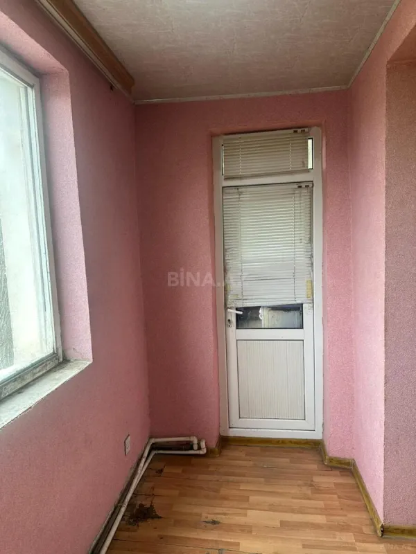 Satılır 4 otaqlı mənzil 130 m²