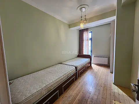 Kirayə verilir 2 otaqlı mənzil 77 m²