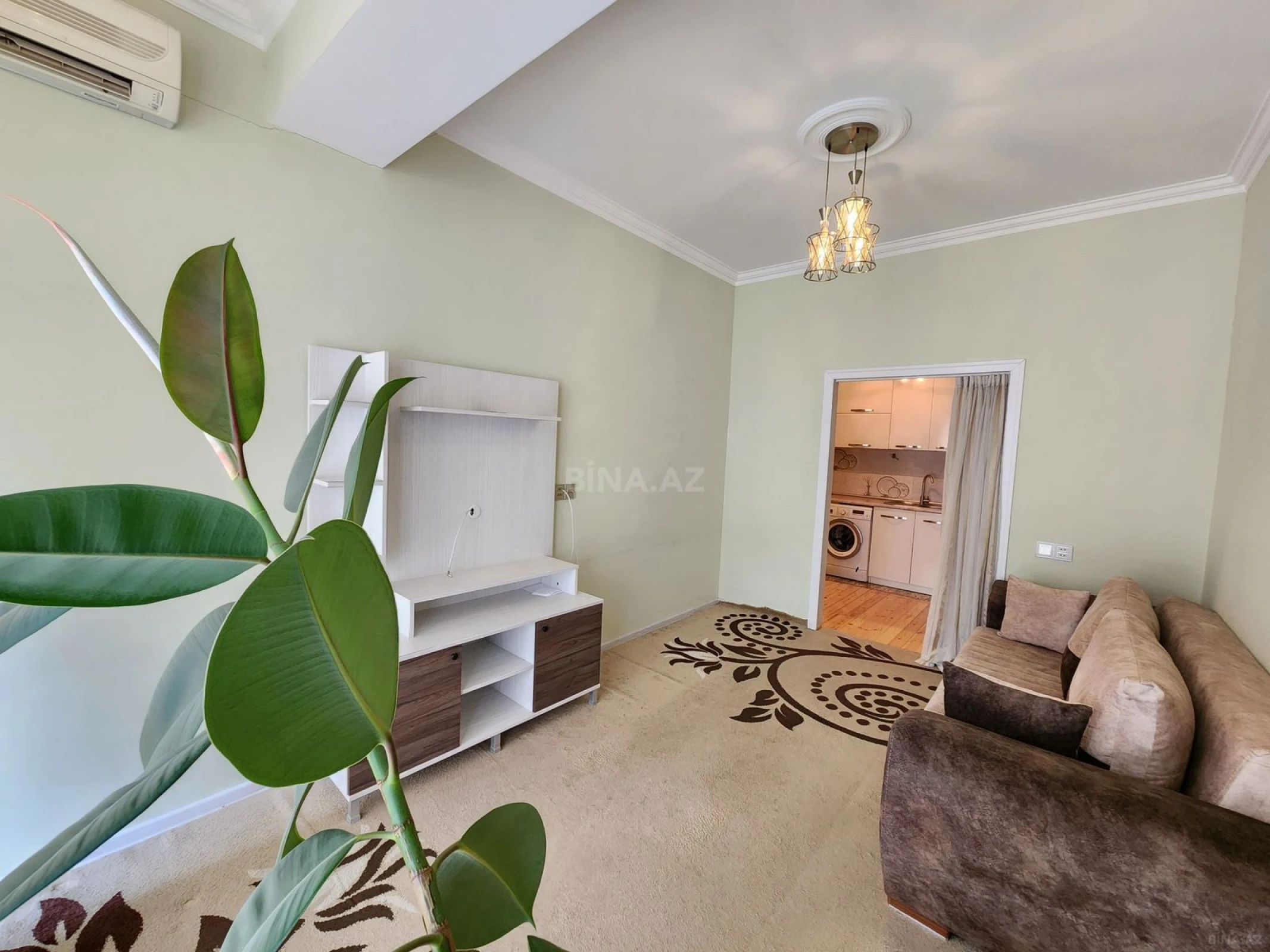 Kirayə verilir 2 otaqlı mənzil 77 m²