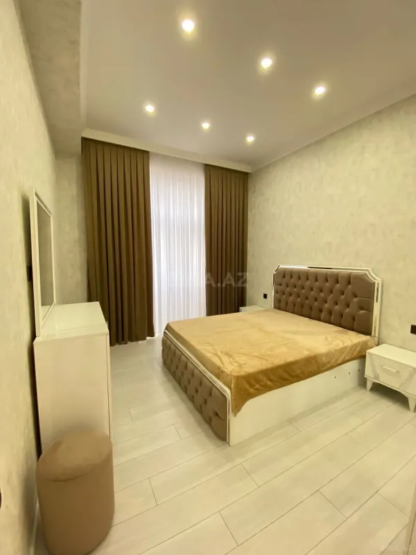 Kirayə verilir 3 otaqlı mənzil 120 m²