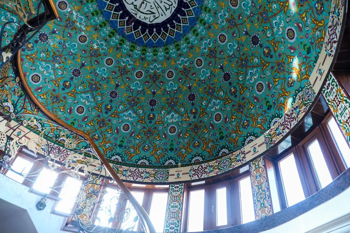 Satılır 10 otaqlı həyət evi 1000 m²