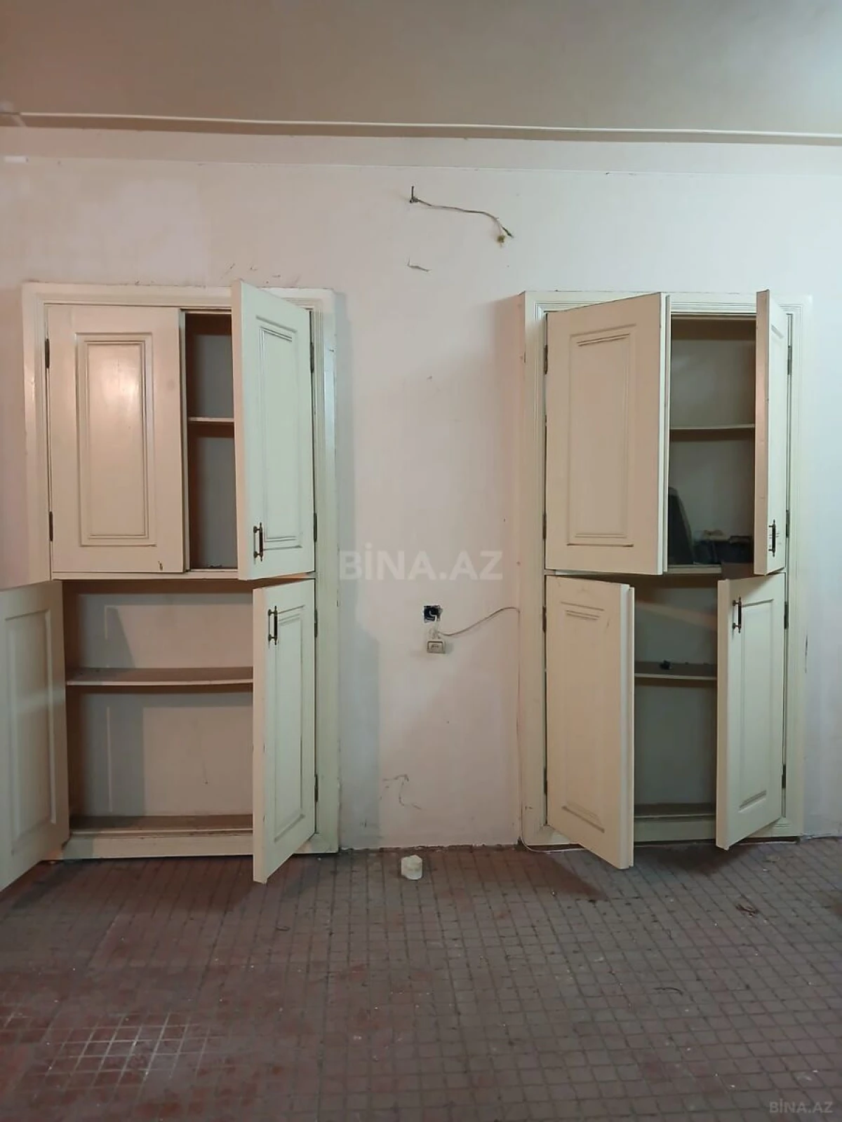 Kirayə verilir obyekt 555 m²