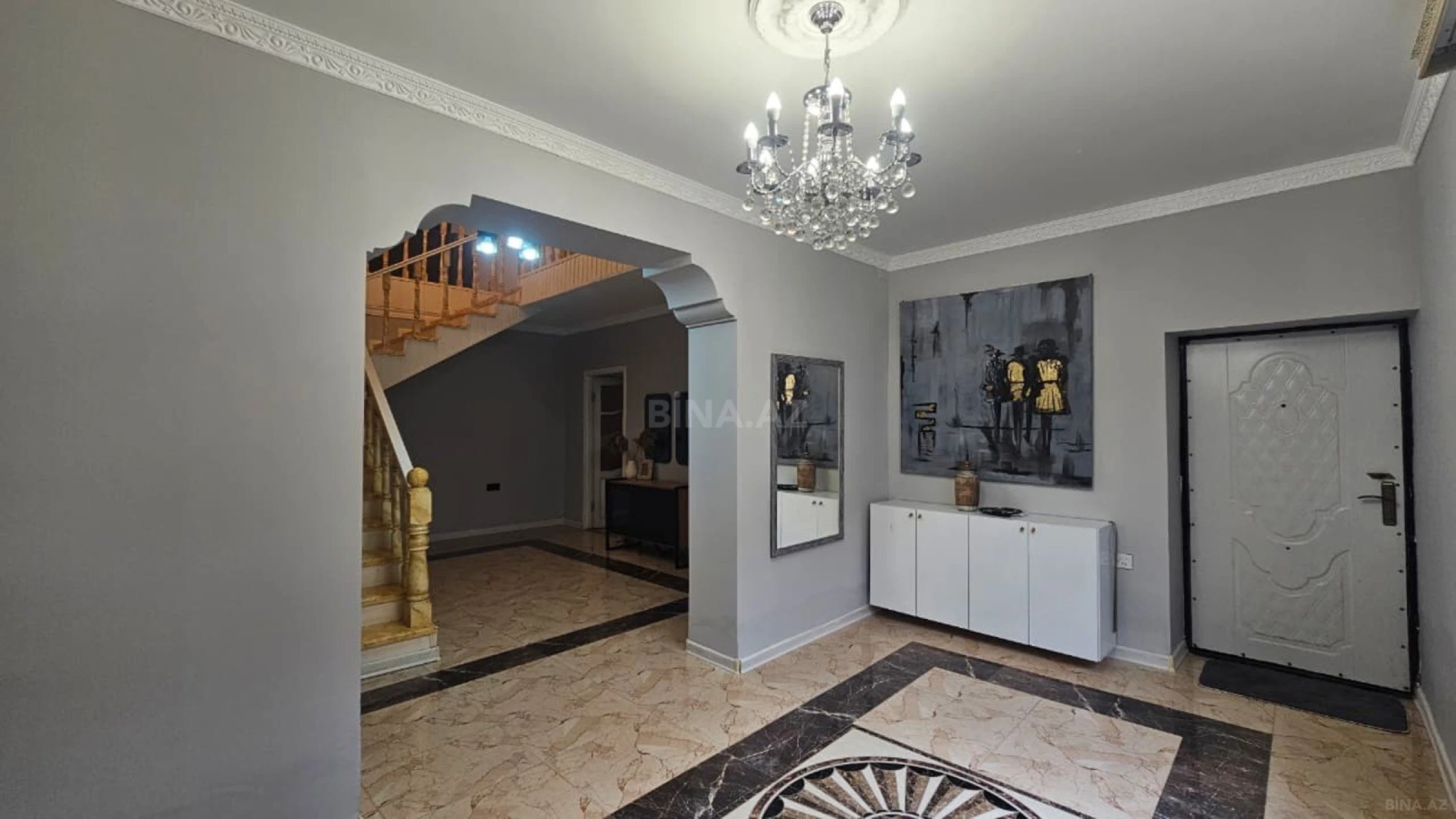 Kirayə verilir 8 otaqlı ofis 400 m²